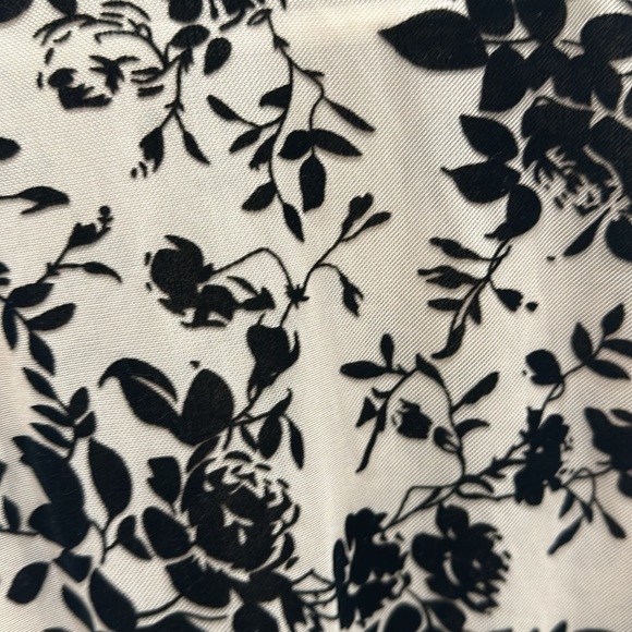 See through / black bodysuit - Picture 3 of 4